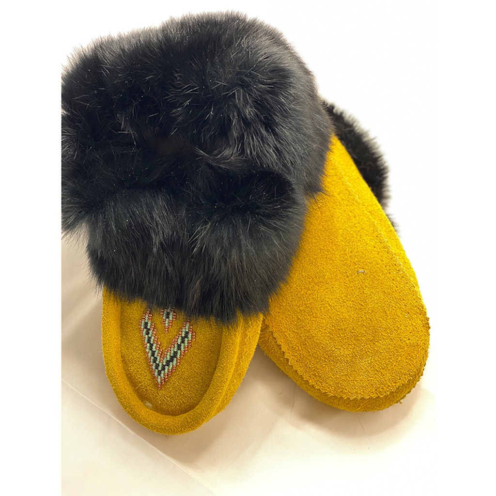 SaskCulture's tweet photo. Don't miss this #CultureDaysSK event in #Shellbrook! On Oct. 4 and Oct 11, Kathy Alexander will lead a group of people in making a pair of moccasins from start to finish at the Shellbrook Community Hall. #FindTheFunSK
https://t.co/rqfQv6uwaV https://t.co/ZJ9XAHVSZD