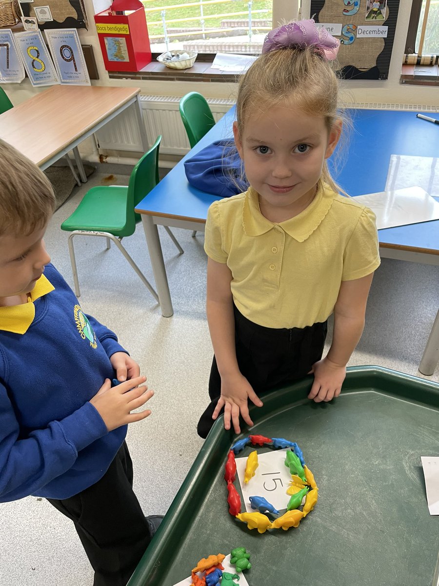 MrWatkins_cwmff's tweet photo. Some great Maths skills and careful counting shown in Dosbarth Ogmore today! Bendigedig ๐ #capablelearners https://t.co/EJWSX2D6jS