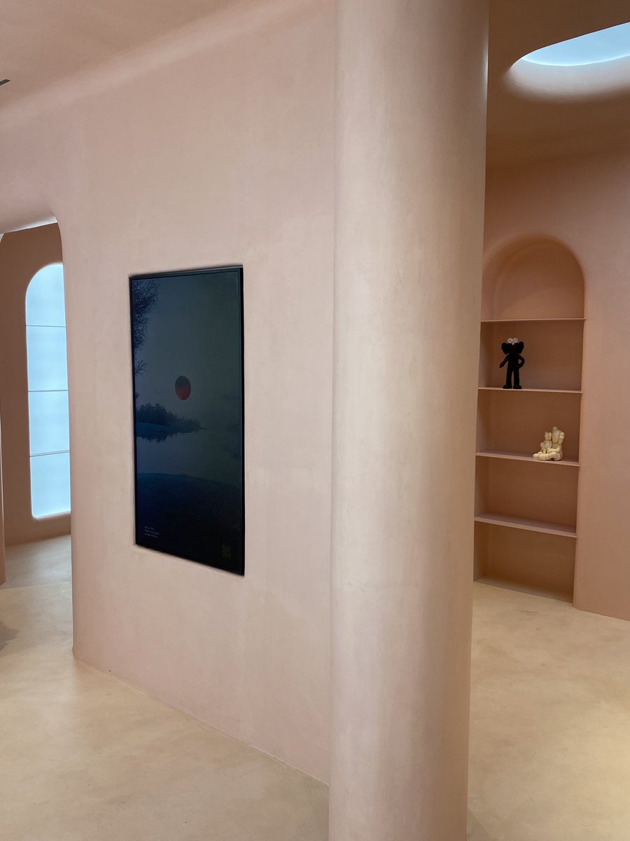 Shooting day to the space I designed for <a href="/moco_museum/">Moco Museum</a> <a href="/mocoverse/">Mocoverse</a>.
The Circle displayed in the 4th picture ✨