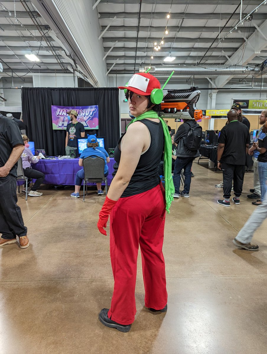 SolaryuuCentral's tweet photo. finally putting up pics from #vincon 2022! still waiting on photos for my day one cosplay, but I went as a casual Quote from Cave Story on Sunday :D https://t.co/GvrBGY2I4J