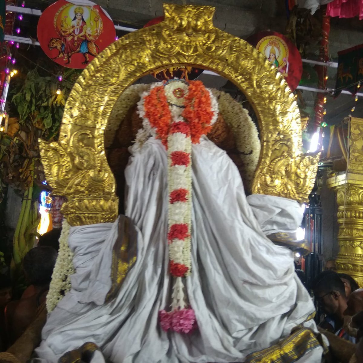 KamakshiTemple's tweet photo. #Nineth day of #Navaratri Festival was performed today to Sri #Kamakshi #Ambal, #Kanchipuram https://t.co/iVVeif5RCF