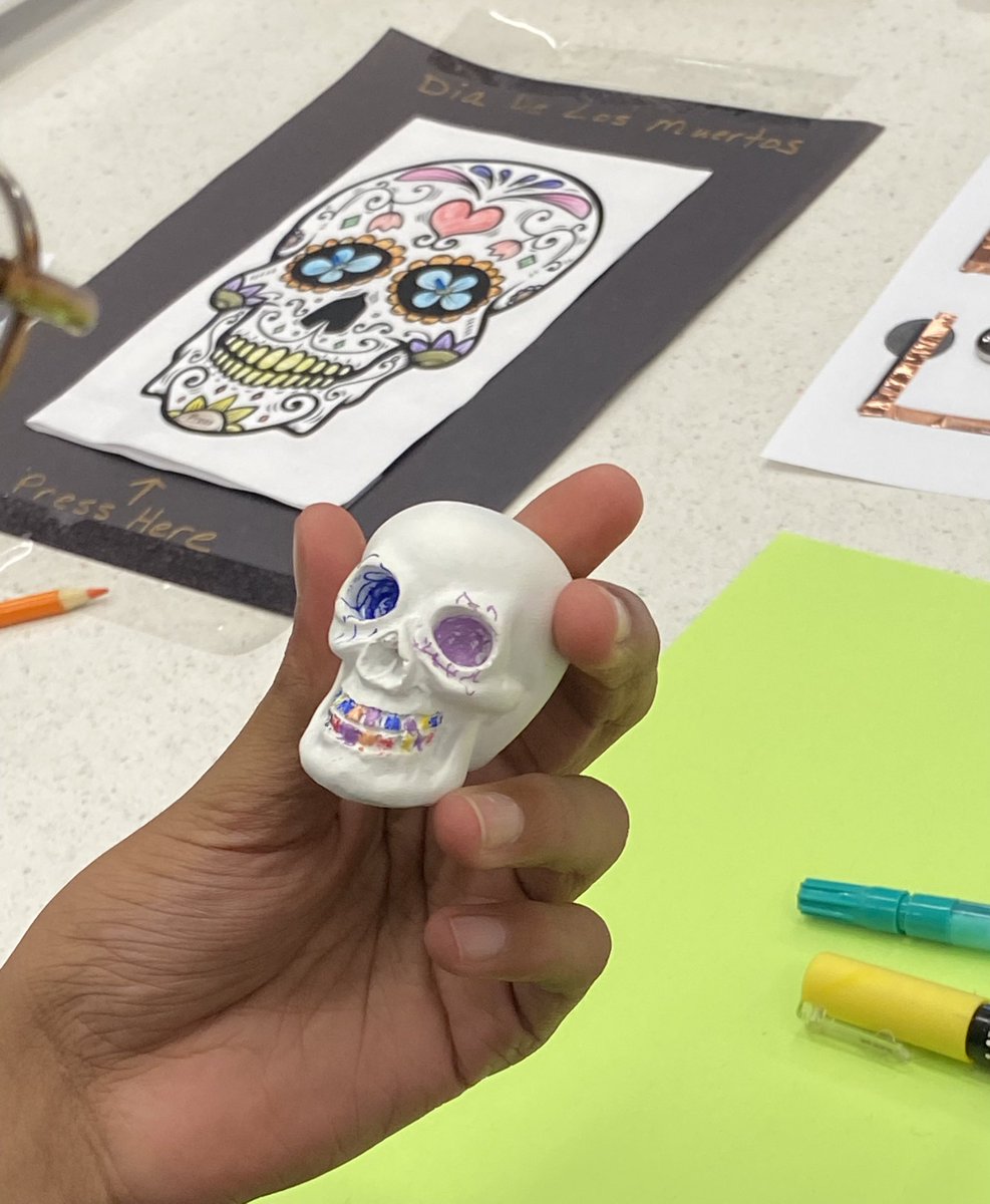 IslipHSLibrary tweet media