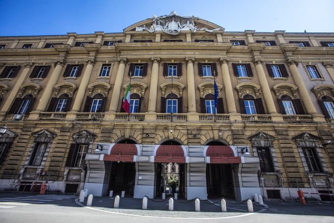 #Fisco: #CgilCislUil, reinserire in #Nadef Relazione su economia sommersa e #evasione fiscale bit.ly/3yfsPiN