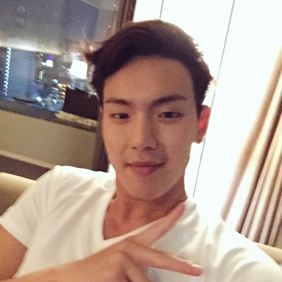 himshownu's tweet photo. [#SHOWNU] Gracias fans japoneses por apoyarnos, fue muy divertido ㅎㅎ https://t.co/N5qgtikNUF