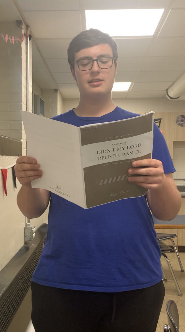 AngieRoark1's tweet photo. What do music students do when homecoming is over? Record ILMEA auditions! #TwitterTuesday #PrideandExcellence #AllIn #anotherbusyweek https://t.co/bsCAjoAhmi