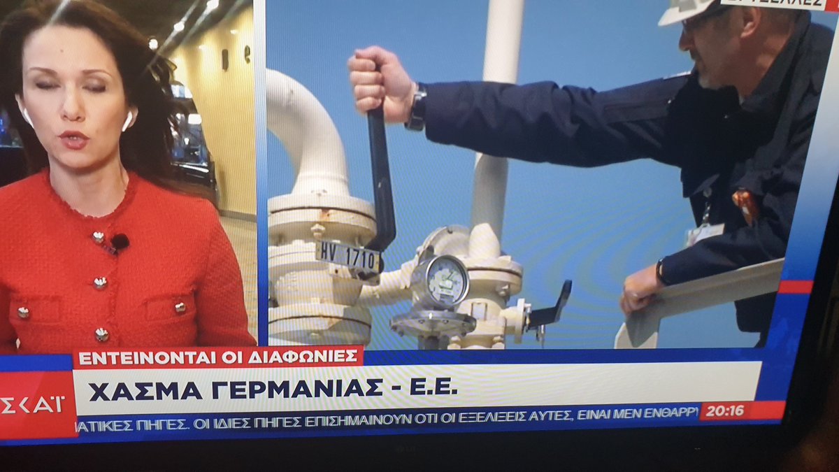 defencegreece_m's tweet photo. Αν δεν το εχετε καταλαβει η #Ευρωπη πεφτει στον πιο κρισιμο χειμωνα στην ιστορια της #TogetherWeCan ή #DevidedWeFall ? https://t.co/V6Q7MH4Stk