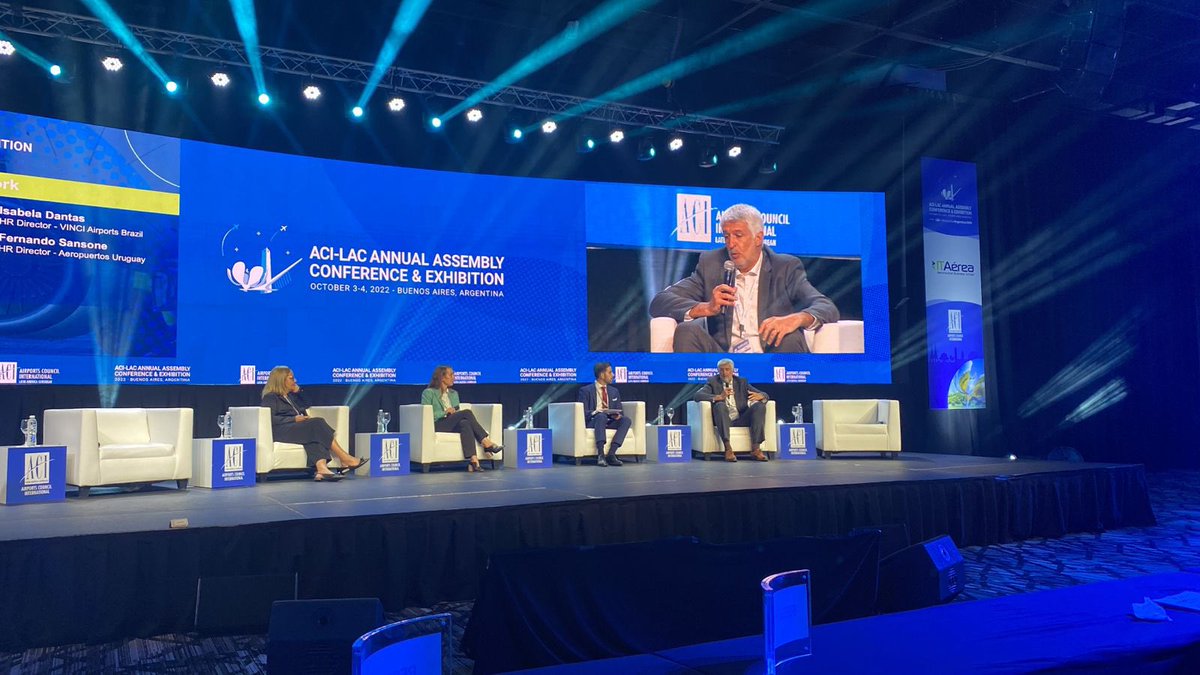 ACI_LAC's tweet photo. ¿Cómo será el futuro del trabajo en los aeropuertos, como parte de una industria de la aviación cada vez más cambiante? No te pierdas este panel en #ACILAC2022 https://t.co/sajeabvFzl