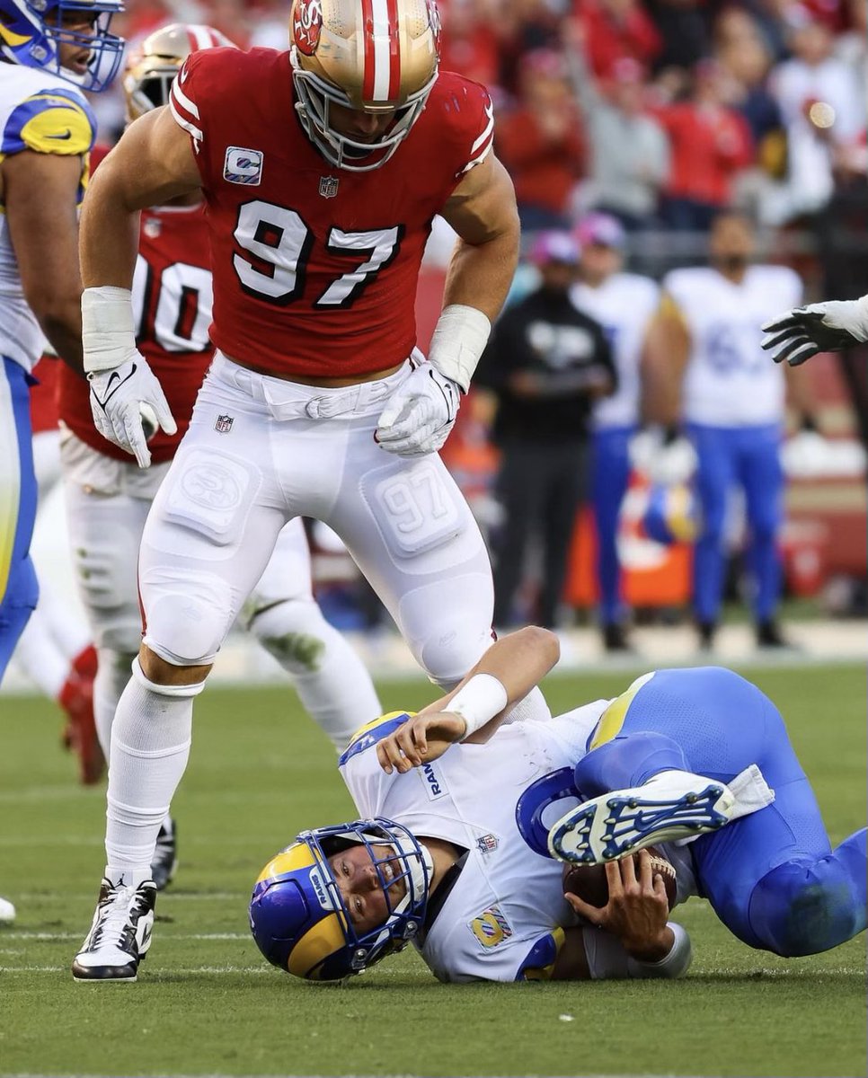 Angeloj's tweet photo. Hey!! LA!! Who's your daddy?? #SFFortyNiners Dats who!! โค๏ธ๐ https://t.co/Hv0dsNEEqe