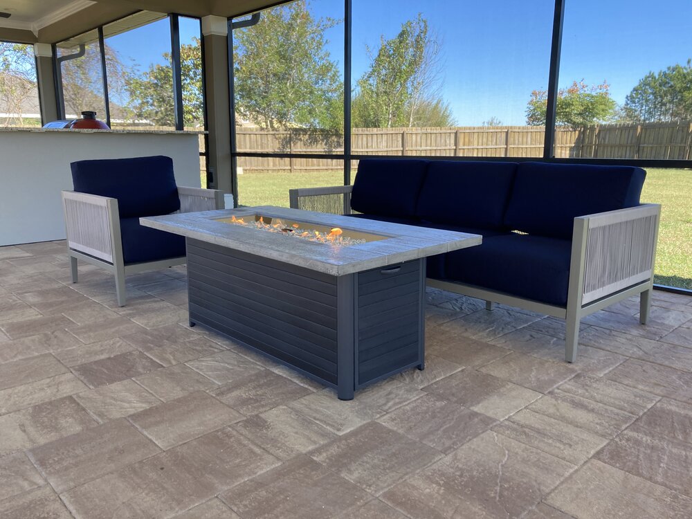 OutdoorRooms's tweet photo. Where you want to be on those chilly fall nights. https://t.co/WsKLTAEGMV #bringhomeoutside #fallnights #outdoorfire #backyardinspiration https://t.co/8LZulVkSO4