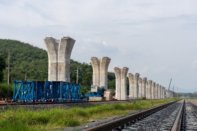 CGMeifangZhang's tweet image. China-Thailand railway will be Thailand&apos;s 1st standard-gauge high-speed railway. When completed, the line,  connected with China-Laos railway, will make it possible to travel by train from #Bangkok through #Laos to China. #MegaInfrastructure