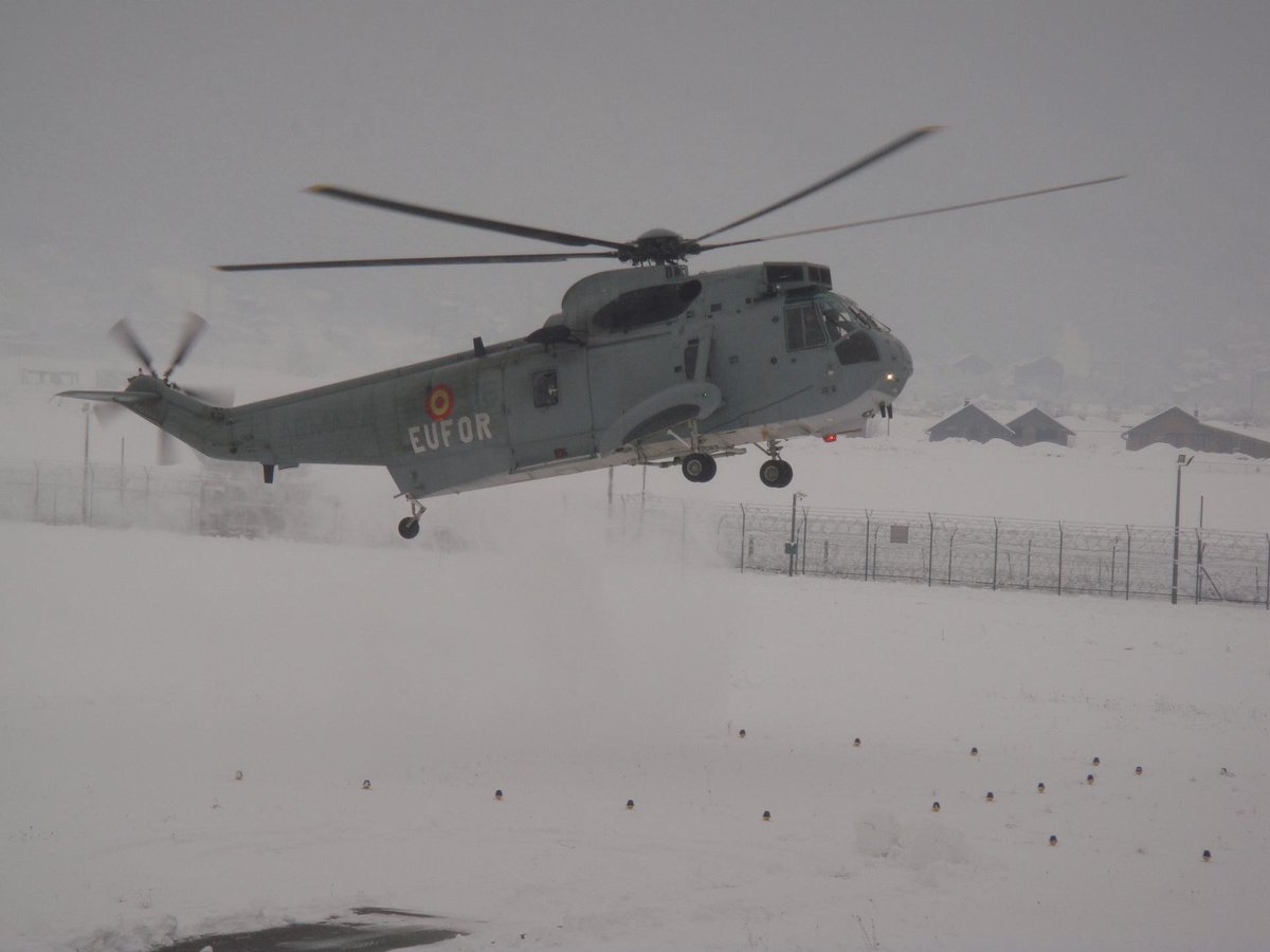 flynewsmagazine's tweet photo. El Consejo de Ministros ha aprobado hoy la venta de 6 helicópteros #Sikorsky #SH3D de la @Armada_esp y un paquete de repuestos por 600 euros en total, precio simbólico, a Perú.@Defensagob @desdelamoncloa https://t.co/sEfYfsdn6E