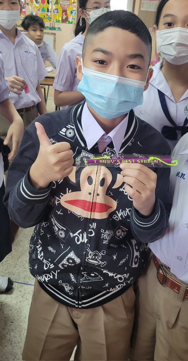 MyHappyStudents's tweet photo. End of semester raffle with my kids this morning! #loveteaching #landofsmiles #schoolsout #teachinginthailand https://t.co/WuGAq3O0Gt