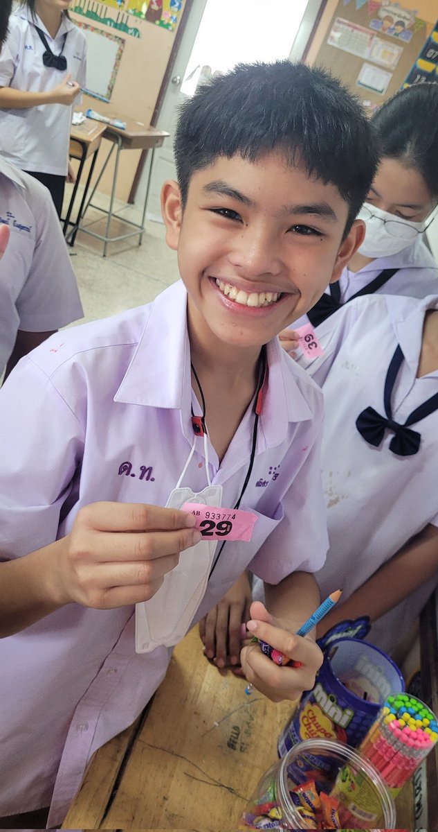 MyHappyStudents's tweet photo. End of semester raffle with my kids this morning! #loveteaching #landofsmiles #schoolsout #teachinginthailand https://t.co/WuGAq3O0Gt