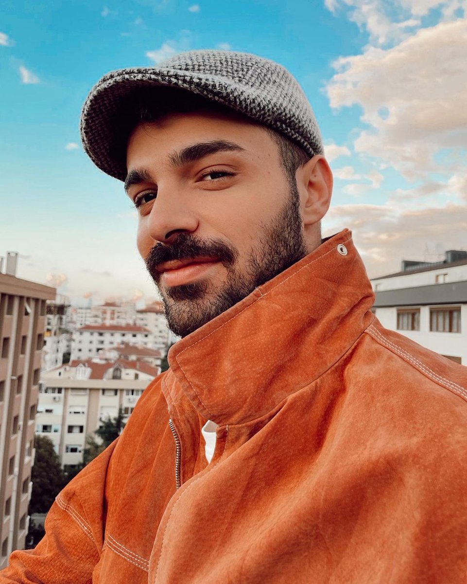 theeunsallsS's tweet photo. 29🧡🧿
#SinemÜnsal #HalitÖzgürSarı #HalSin https://t.co/Egupg11d8T