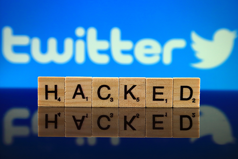 alexander0GR's tweet photo. @Twitter  MY ACCOUNT HAS BEEN HACKED, AND YOU ARE UNHELPFUL THE PERSON CHANGED THE EMAIL AND PASSWORD AND EVEN language #TwitterHelp @TwitterSupport https://t.co/pt5Qe1c9Ia