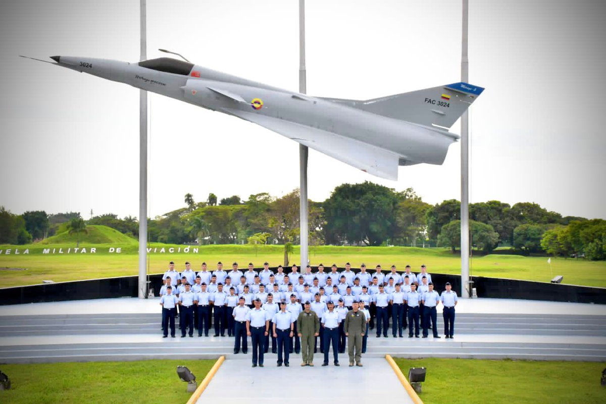 FuerzaAereaCol's tweet photo. Una comisión de la @FACh_Chile visitó la #EMAVI en el marco de la Semana Universitaria con el fin de conocer los procesos de formación, permitiendo la integración entre ambas Fuerzas.
#MiFuerzaAérea🇨🇴#AdAstra🚀
#CienciayTecnología
#PoderEspacialFAC #WSW2022 #Worldspaceweek2022 https://t.co/vMvQSID0mE