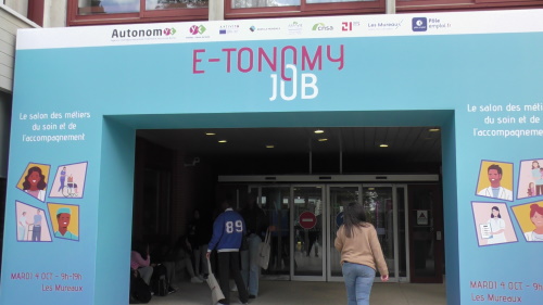 LNDM1's tweet photo. [#etonomyjob #lesmureaux #yvelines ]
E-Tonomy Job s’ouvre en présence de Jean-Christophe Combe, ministre des Solidarités, de l’Autonomie et des Personnes handicapées
https://t.co/EiittoFsqN
@Les_Mureaux @agenceautonomy #autonomy #Etonomy  #etonomyjob2022 @OxygeneFactory https://t.co/0sUWVT05av