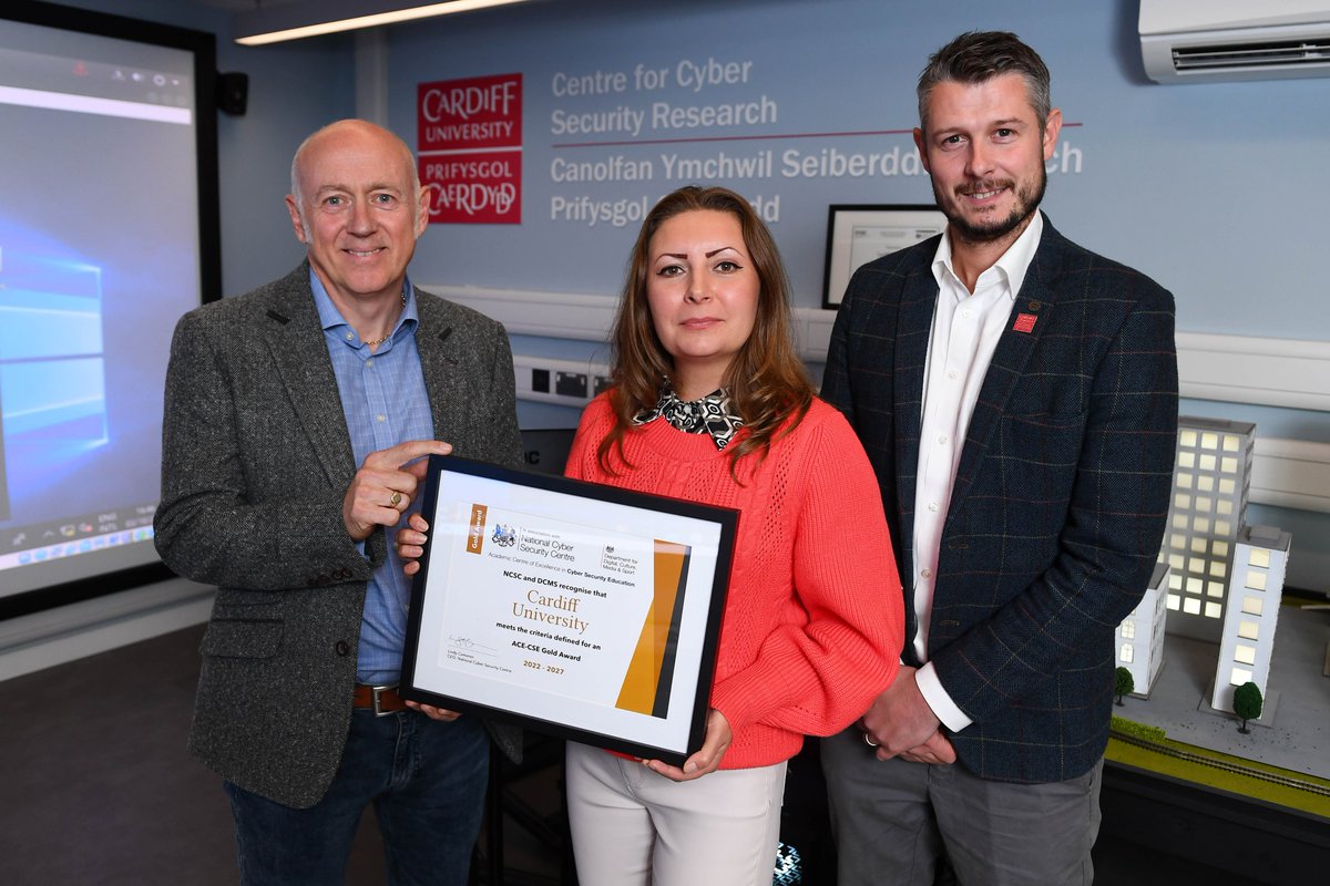 cardiff-uni-comsc-on-twitter-cardiffuni-is-delighted-to-receive-gold