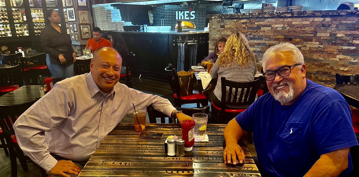 DavidJVasquez2's tweet photo. Lunch with Mr. Casarez at Ike’s https://t.co/XHcCJwF8m0