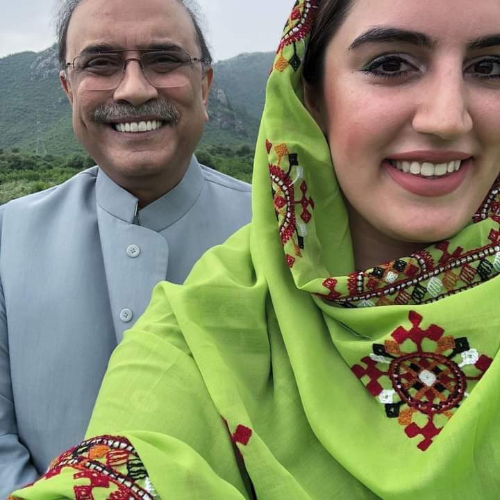 HafeezSurrani's tweet photo. صدر زرداری صاحب کی طبیعت ناساز،ایئر ایمبولینس کے ذریعے یو اے ای منتقل کرنے کا فیصلہ
اللہ پاک اصف زرداری صاحب  محترمہ بے نظیر بھٹو کے شوہر  کو صحت کاملہ عطا فرمائیں۔ https://t.co/F2O4Wno1xm