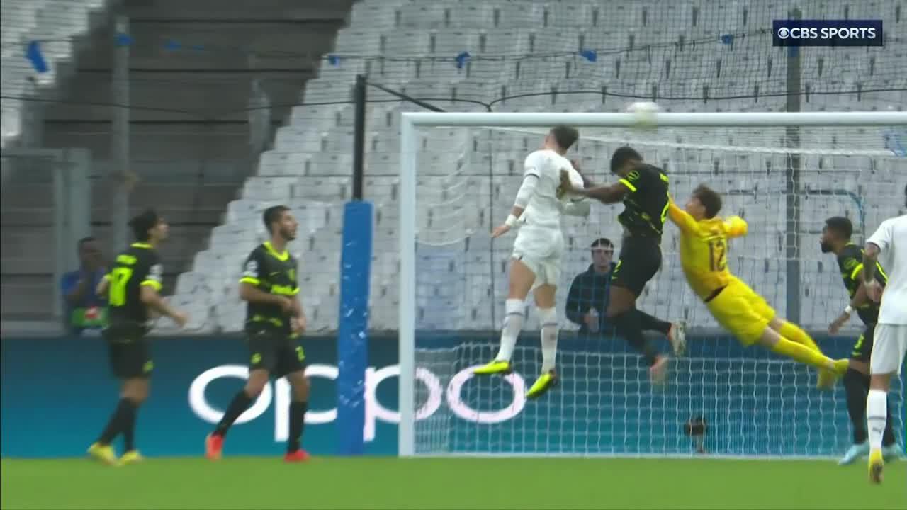 1': Marseille 0-1 Sporting ⚽️
13': Marseille 1-1 Sporting ⚽️
16': Marseille 2-1 Sporting ⚽️
23': Sporting GK Antonio Adán red card 🟥
26': Marseille 3-1 Sporting ⚽️

Nightmare start for Sporting. 😬”