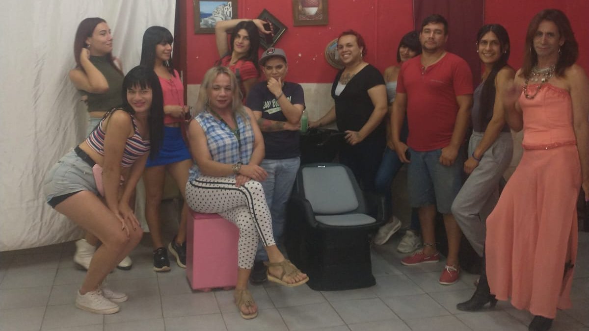 #ATTTARedNacional donó  un lavacabeza  a las compañeras  trans de #Corrientes, quienes ofrecen cursos de peluquería y fortalecimiento  para la inclusión laboral. 

#VamosPorLoQueFalta 🏳️‍⚧️