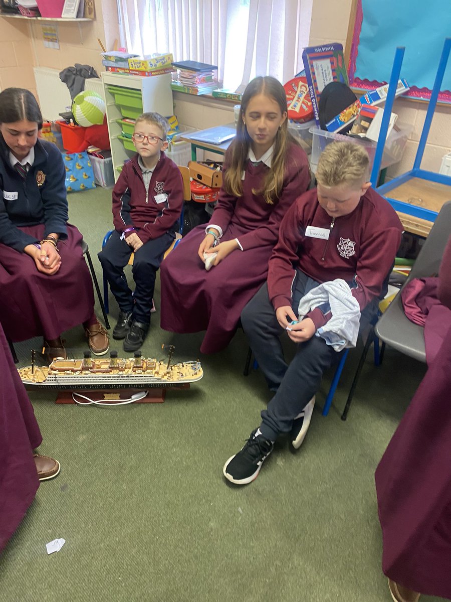 CMoyross's tweet photo. Our fantastic 4th Class paired up with the amazing TYs from @LHCfcj for the
@Narrative4_IRL Story Exchange Programme!๐ฃ๐ฃ#partnership #storyexchange #narrative4 Thanks so much to everyone in Laurel Hill Colรกiste for organising! https://t.co/ZKb9vae2Ed