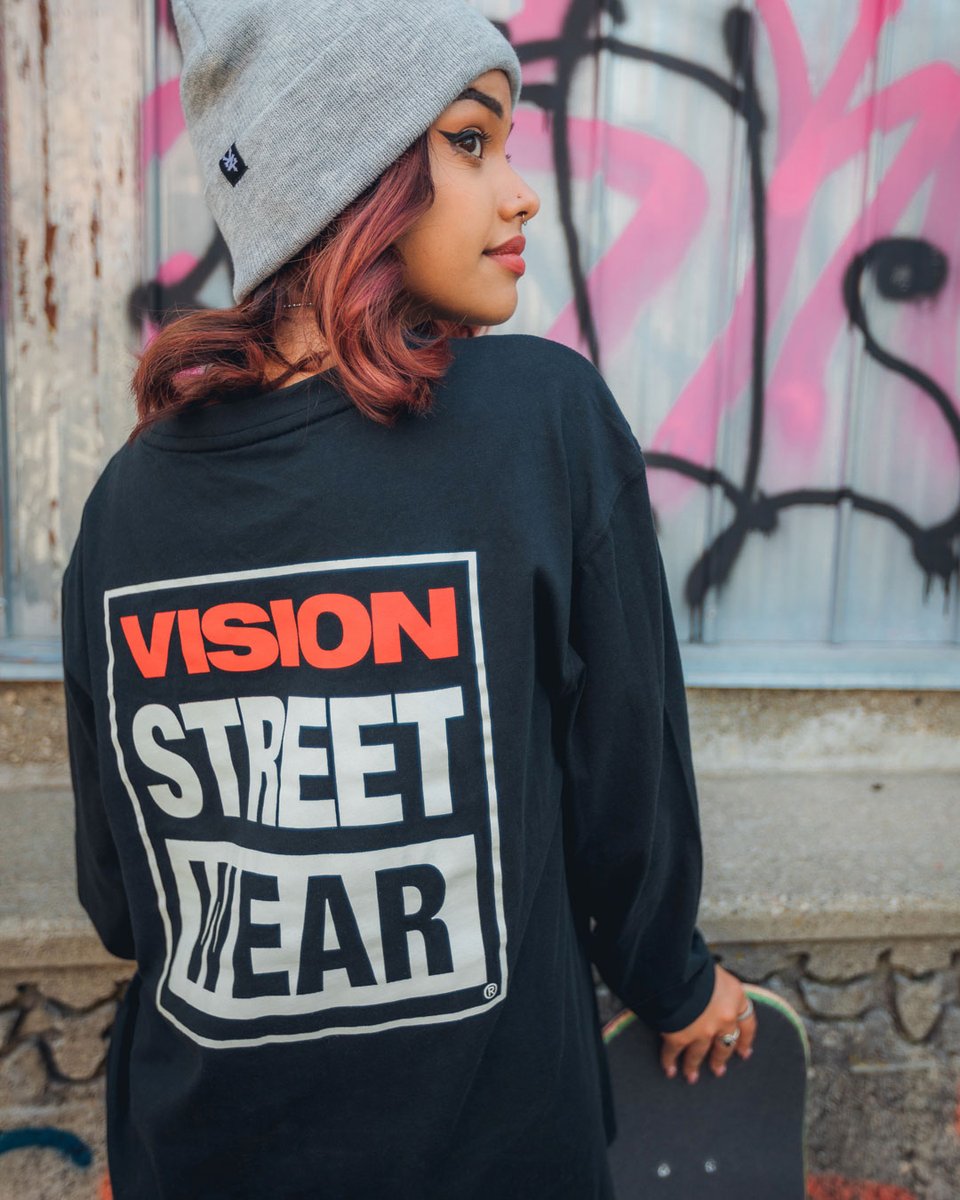 AmnesiaShop's tweet photo. Nous sommes ravis d'annoncer l'arrivée de Vision Street Wear!🔥 🔥 🔥 
#vivreamnesia #amnesiashop #visionstreetwear https://t.co/s8DzUFNt5D