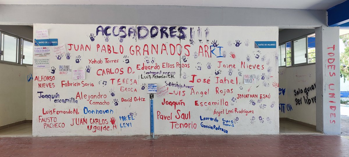MetztliRuiz3's tweet photo. Aún estás,
aún te lloro,
aún me dueles. https://t.co/9WxcgQwDG2
