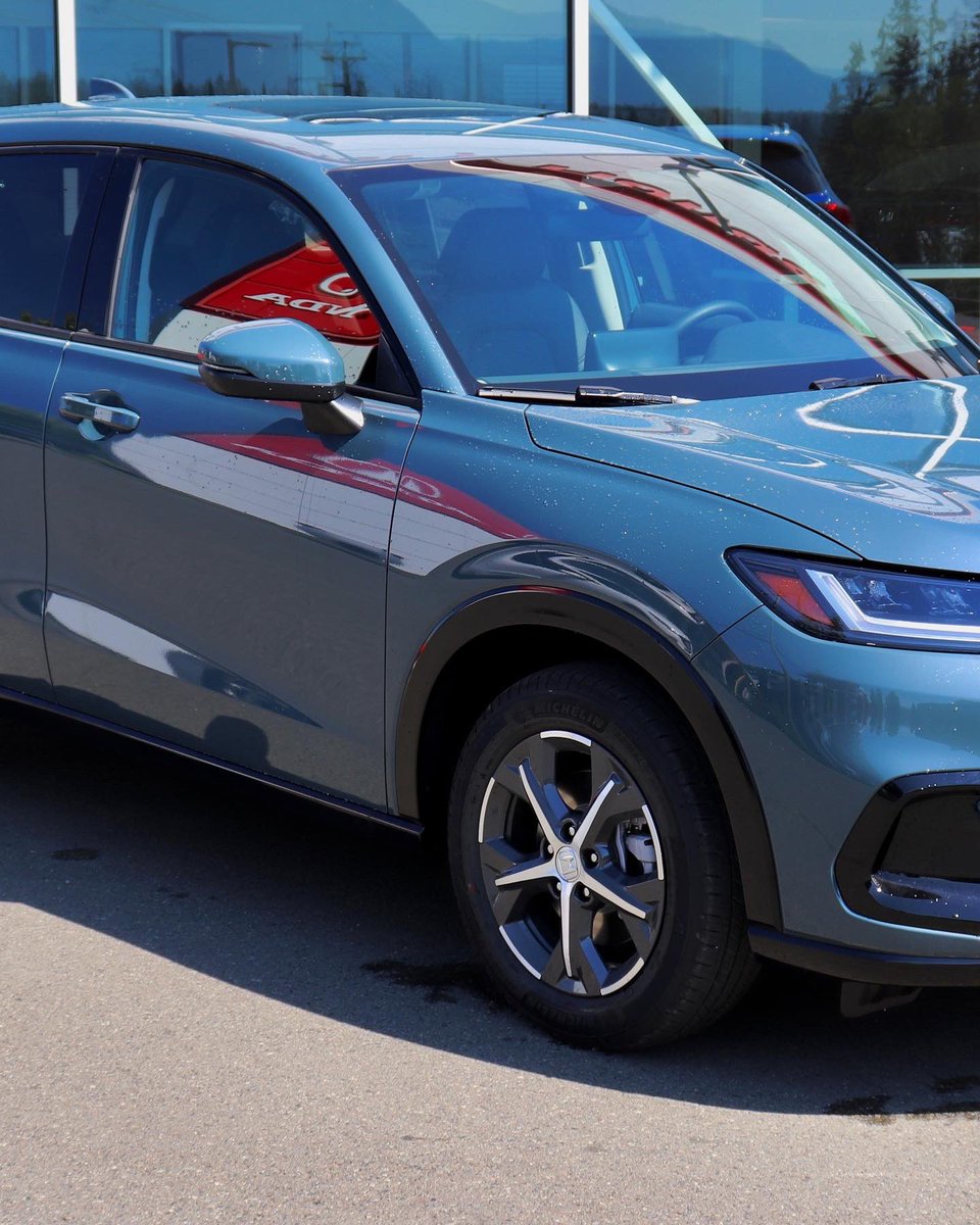 DiscoveryHonda's tweet photo. All-New 2023 Honda HRV in Nordic Forest Green 🔥 Interested?Please contact our sales team for more information
1 (855) 384-6349 #discoveryhonda #crossover #cowichan #getthathondafeeling #hondahrv #honda #reliability #comfortandstyle #compactsuv https://t.co/9fCxbkXFXc