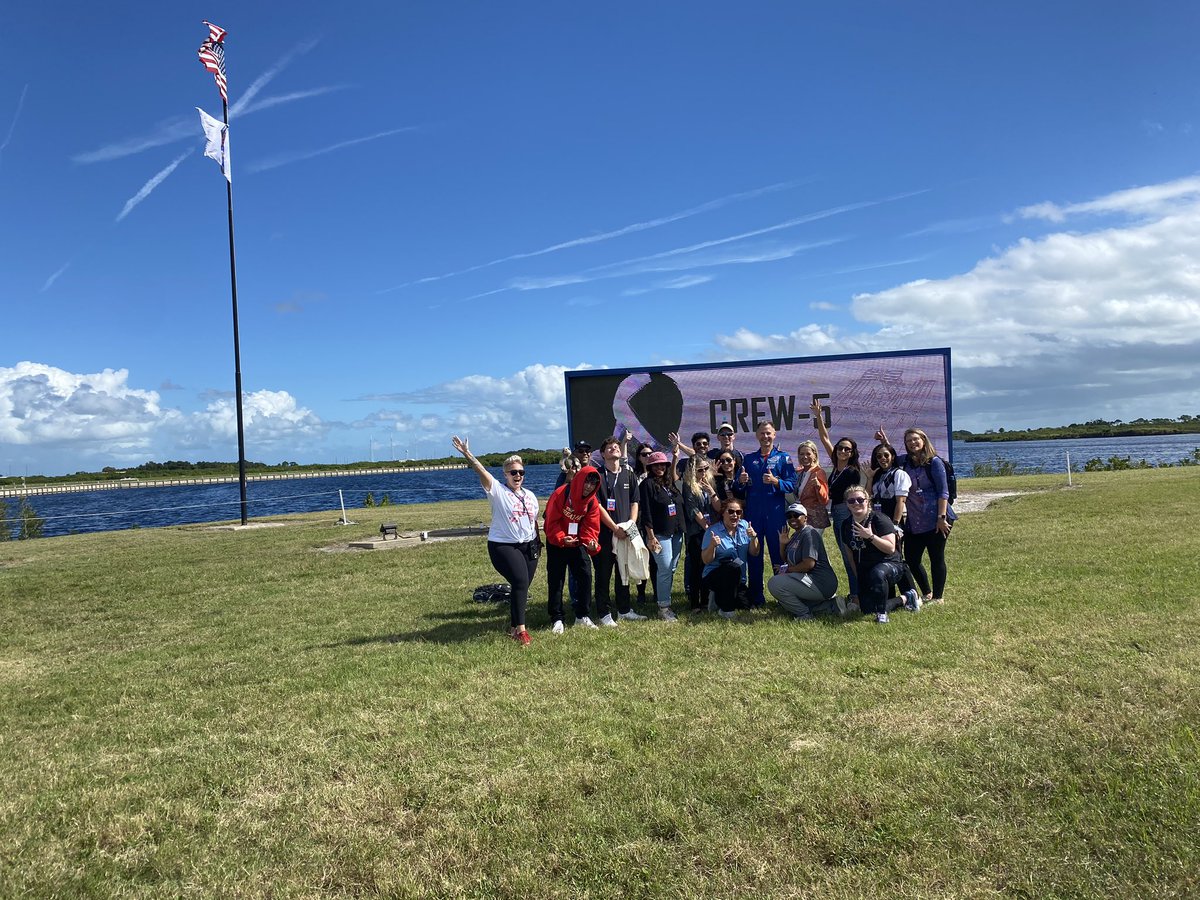 Hanging with the #Crew5 @NASASocial at @NASAKennedy before tomorrow’s launch!