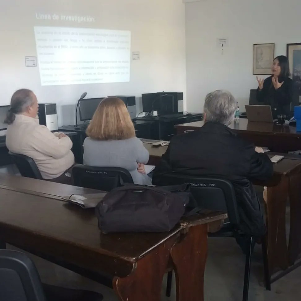 maugemolina's tweet photo. 👩‍🎓Soy oficialmente Doctora Ph.D., en Comunicación por la insigne @unlp. Llegué al máximo título académico.
Cumplí una de mis más grandes metas y sueños. Gracias familia, amigos, gracias @FPyCS
Ya soy Doctora en Comunicación 
El estudio, esfuerzo y constancia dieron sus frutos 👏 https://t.co/kkEUFV0RaT