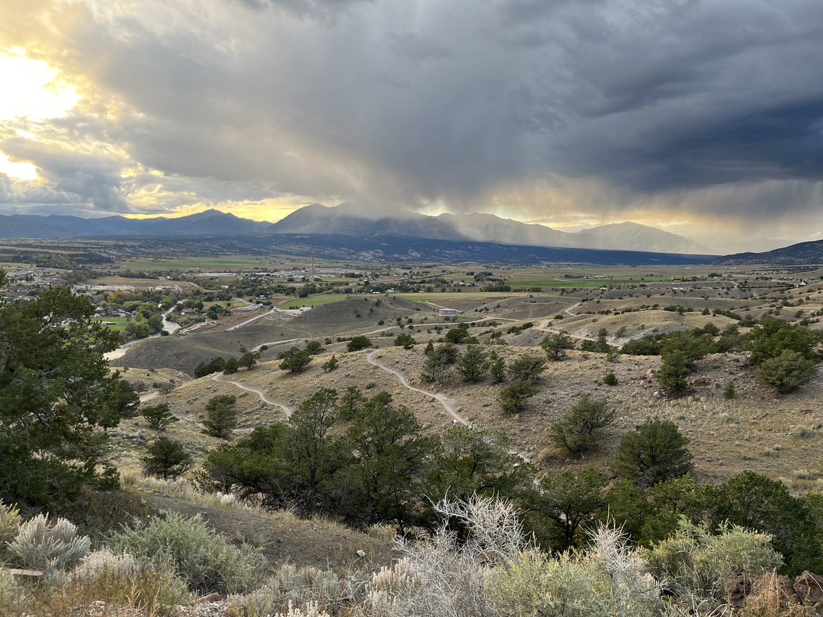 Love my Monday night group runs 🍁 #7000footrunclub