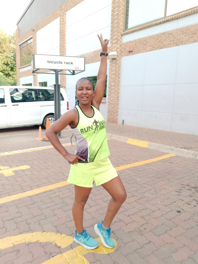 mmohlapa's tweet photo. Road to Marathon sub what what things Comrades 2023 04:49:49 etlatswa ka kgang mo. 
Cooking on a Tuesday again. #Momoslegs #Runwalkforlife https://t.co/5QtP9RBHel