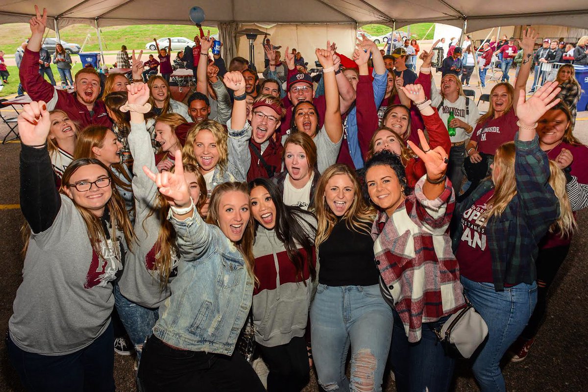 MsideEngagement's tweet photo. This is the type of energy we are looking forward to at @MorningsideEdu homecoming! #MsideHoco https://t.co/CBTYr1H39n