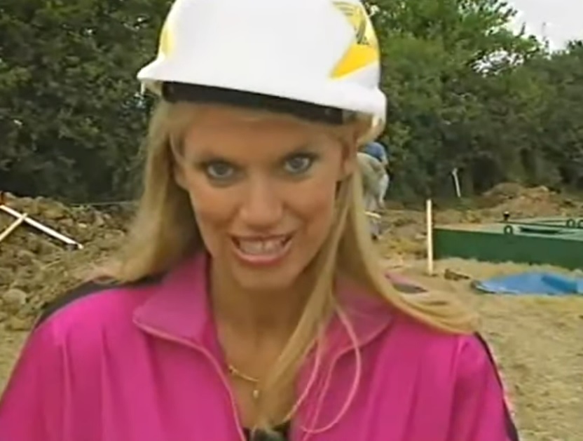 A Happy Birthday to Anneka Rice who is celebrating her 64th birthday, today. 

Source pic :  
