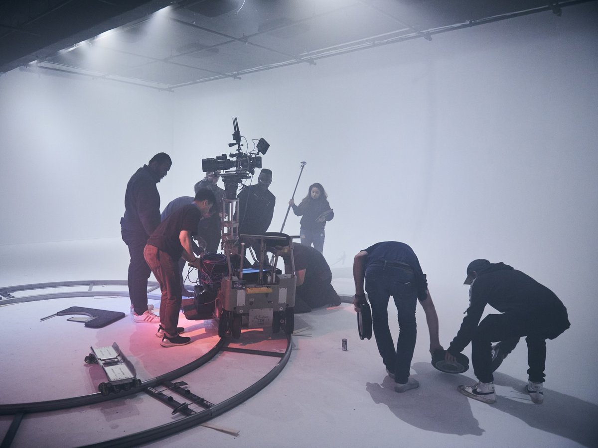 fallonmefilm's tweet photo. The crew behind the scenes of @fallonmefilm preparing to shoot a very difficult 360 degree shot on a soundstage in Brooklyn #NewYork. 

Film: @fallonmefilm
Director: @isaacfdavis
Production Studio: @iaconpictures
.
.
.
.
.
.
#movie #film #cinema #cinematography #filmmaking #bts https://t.co/S7PkRDLC7e