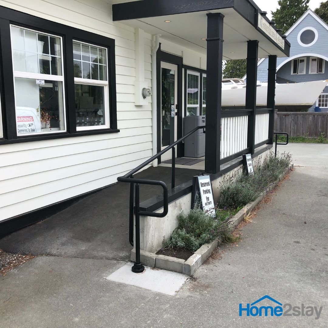 Home2stayltd's tweet photo. Promenaid handrail installation on the entryway of a dental clinic in Delta, British Columbia. 🦷
 
Don’t you love it when the entrance to an establishment is safe, accessible, and welcoming to all? 🚪💙
 
📣 Make your business space more accessible: https://t.co/xJY98t7orq https://t.co/TzoHhpdGkU