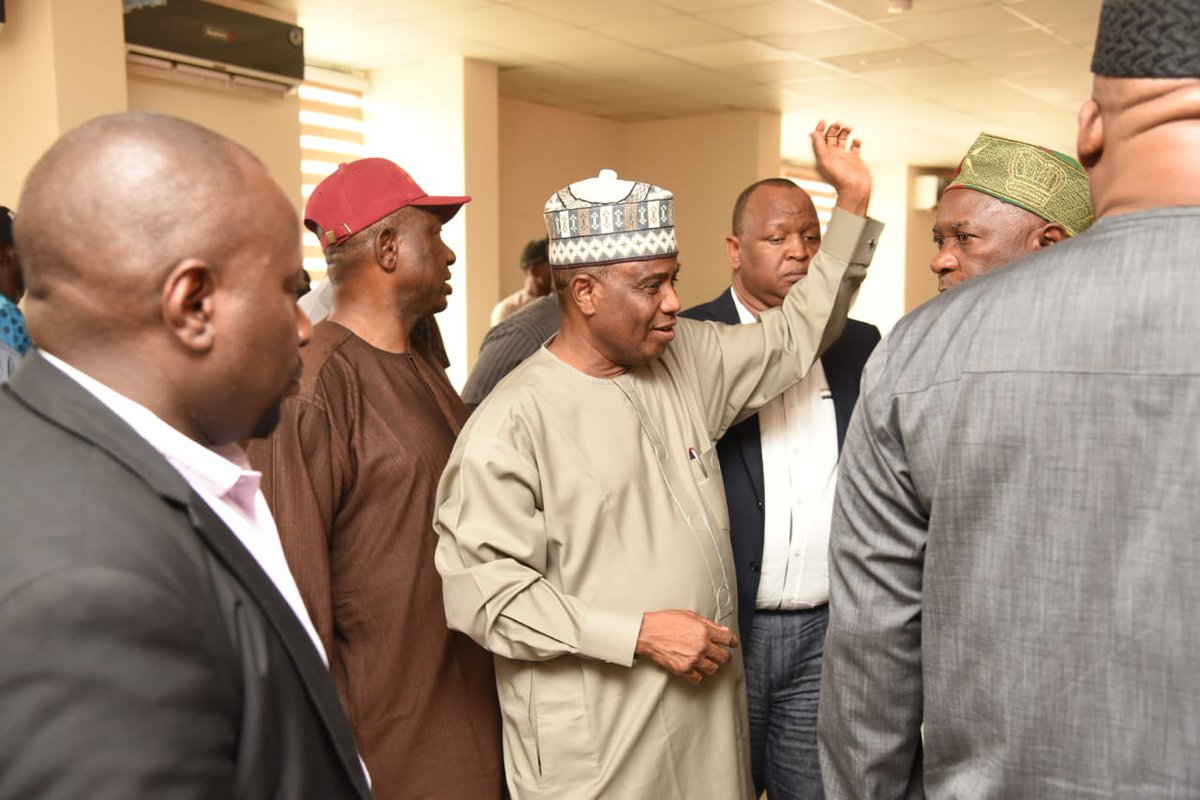 LemaNafiu's tweet photo. We’ll Start Campaign Monday...

The DG of the @OfficialPDPNig, Presidential Campaign Council (PCC), @AWTambuwal on Wednesday disclosed that arrangements have been completed for the commencement of the 2023 campaign of the party and its presidential candidate, @atiku Abubakar. https://t.co/5jzMIQI1RW