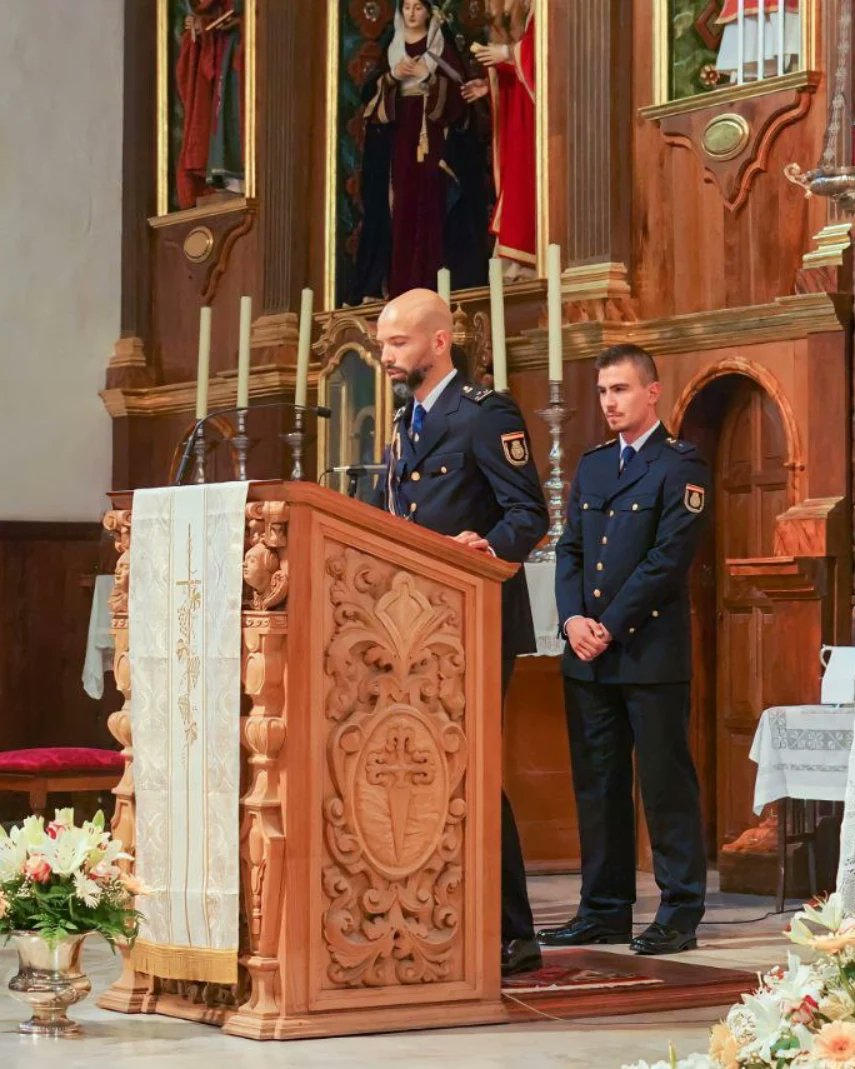 evebruler's tweet image. Hoy, el Área de #Seguridad del @santacruz_ayto celebró junto a la @policia, una #misa en nombre de los #SantosAngelesCustodios, patrones de la Policía Nacional.

#festividad #policialocalSC #PolicíaNacional  #Seguridad