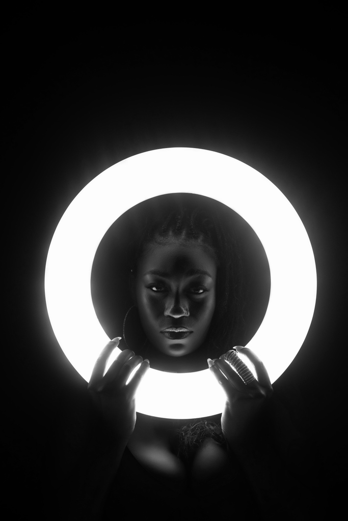 shotbysomi's tweet photo. Do you want to play a game?

#gallery #artsy #accessories #digitalart #mood #outfit #artwork #fashion #art #atl #savannah #lights 
#portraitphotography #black #photography #blackandwhitephotography https://t.co/grI7IdHuEz