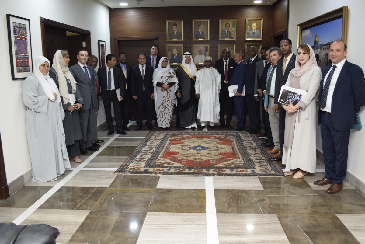 The MoU seeks to enhance coordination between the OIC General Secretariat and ICESCO in the execution of projects and programmes on #education, #science and #culture. Read more: oic-oci.org/topic/?t_id=37…