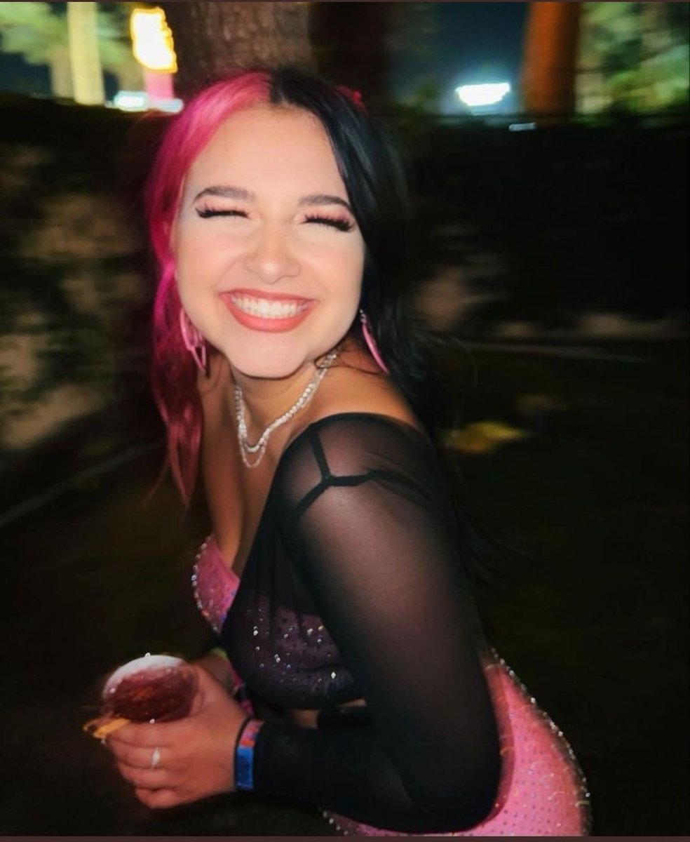 xxplr1234's tweet photo. #Tuesdayforkat love you Kat❤🖤 https://t.co/QDHb5s8jdP