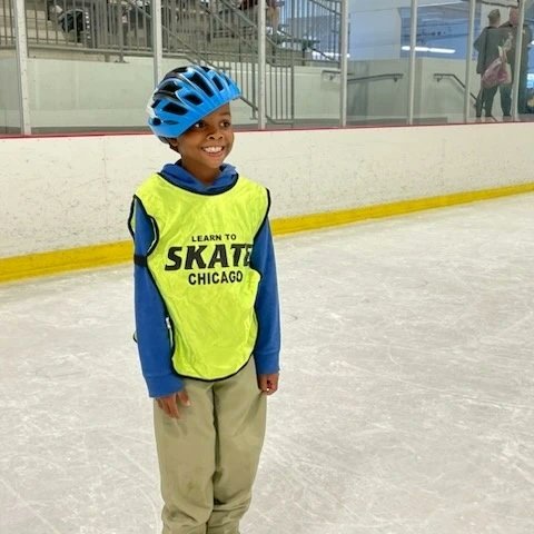 ChicagoHOYB's tweet photo. Kicking off this season @McFetridgeSC and @MorganParkSC with a ๐ฅ๐คธ. We are so glad to be back on the ice! #ChicagoYouthFoundation #hoyb #HockeyOnYourBlock #diversityandinclusion @usahockey #HockeyIsForEveryone https://t.co/kPj0zUC26b