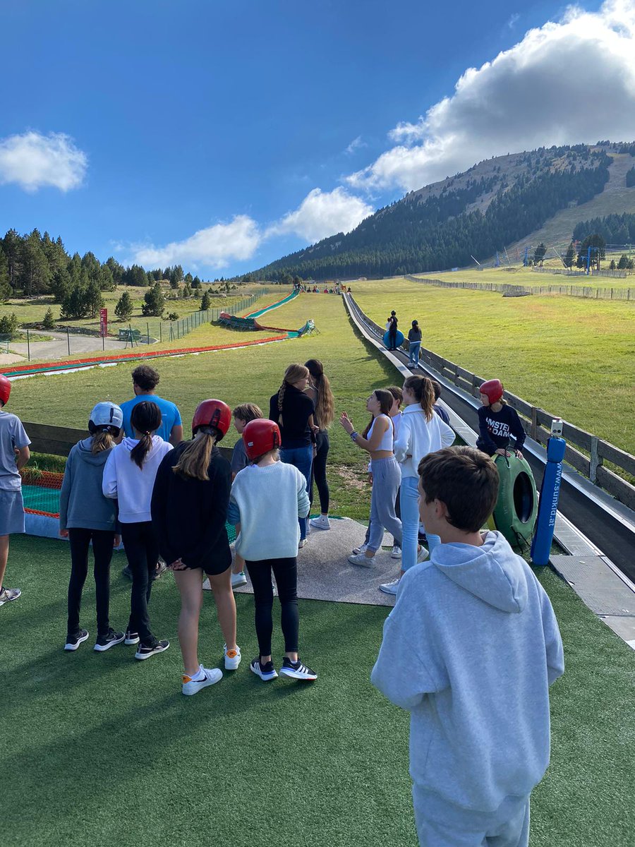 ESO1Virolai's tweet photo. Avui hem estat fent tubbies i jocs. Després hem estat a les habitacions i hem tingut temps lliure per divertir-nos amb els companys @EscolaVirolai #convis #2neso https://t.co/kPcCNoiNbK