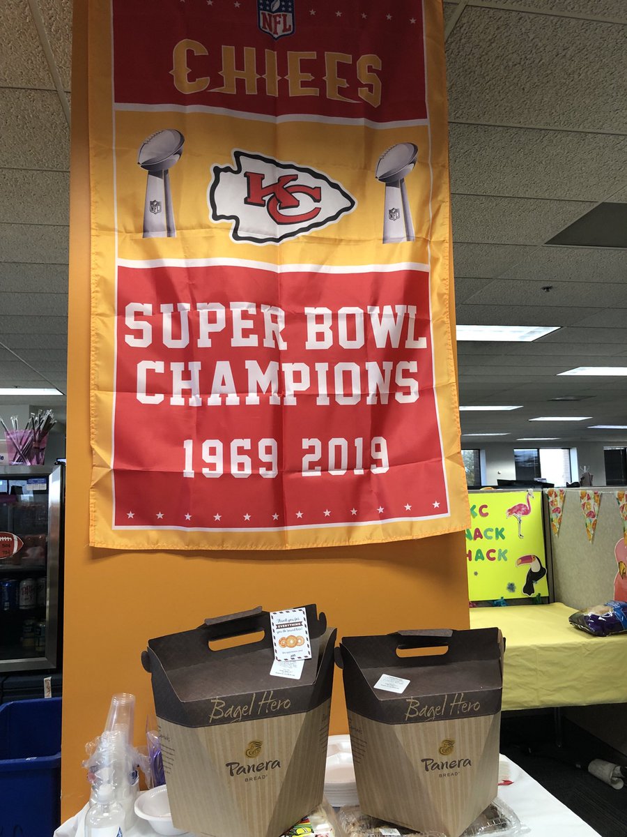KCShowMeCulture's tweet photo. Serve Customer Fist Week!!!
@TeamPastrano @GarciaBeProud #LifeAtATT #SCFW2022 #GarciaCulture https://t.co/is1Wi08uxB