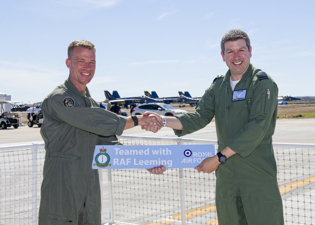 🇬🇧 @RAF_Leeming & 🇺🇸 @MCASMiramarCA formally unveiled their ‘Teaming’ partnership at Miramar Air Show. Through this joint venture they will work on projects covering: 🧑‍💻 Technology ♻️ Sustainability 🔋 Energy 💪 Resilience