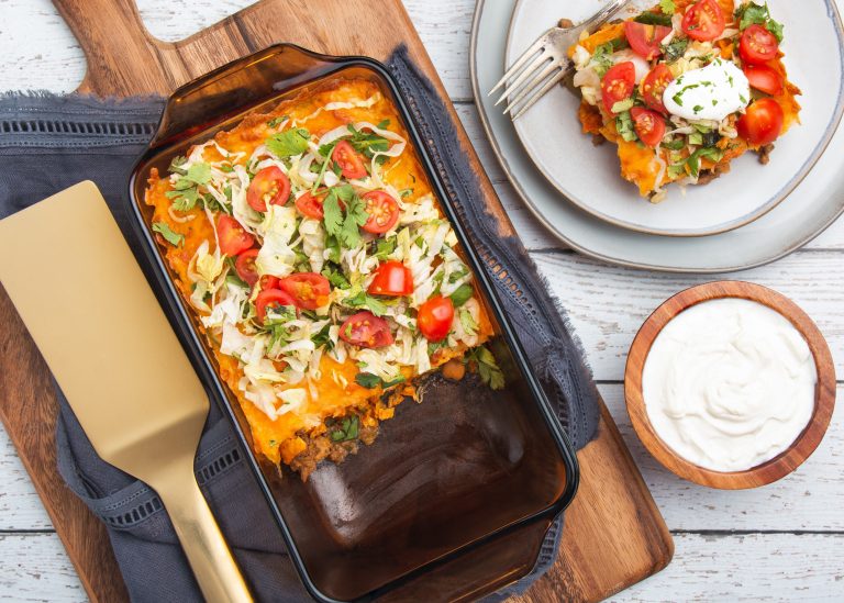 Make dinner easy with this Quick Taco Casserole!  🌮🌮#TacoTuesday #Easyrecipe
Find this recipe here: paisleyfarmfoods.com/recipes/quick-…