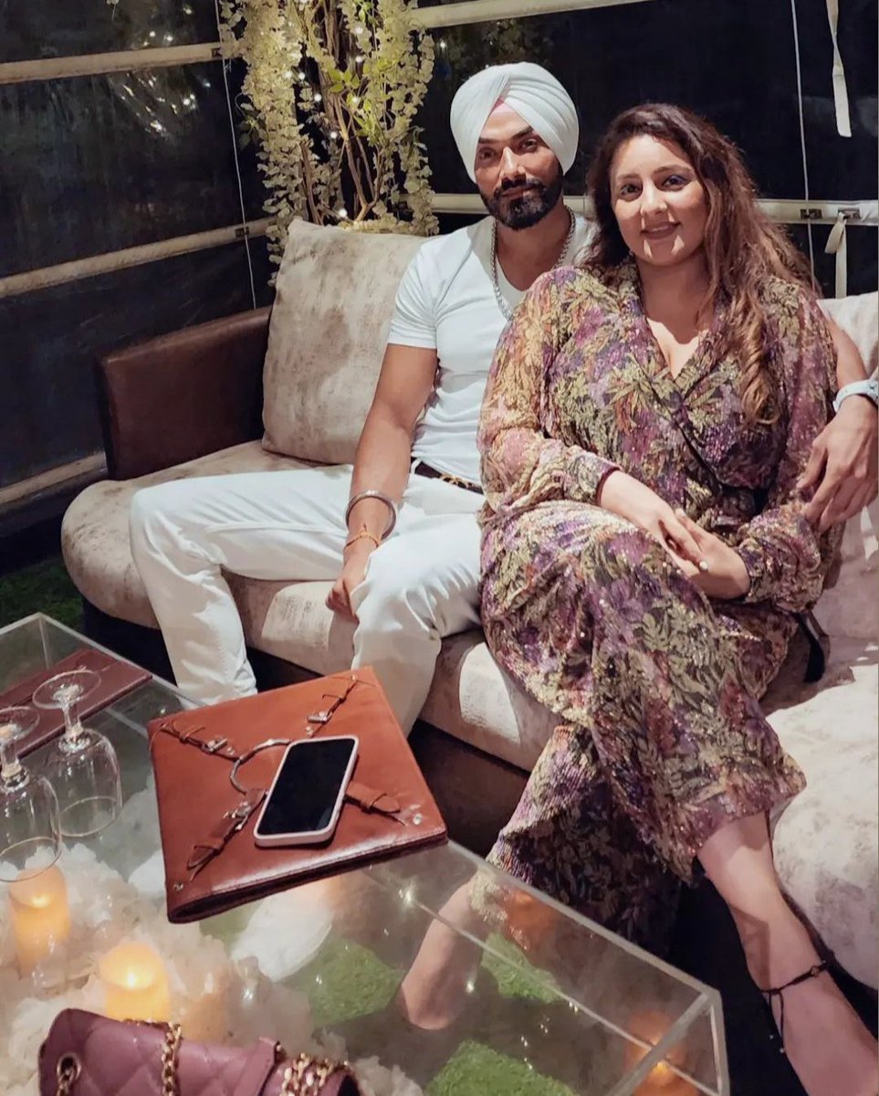 sana_moni's tweet photo. Happy moment 
Happy birthday dear Avi 
HAPPY BIRTHDAY SHERRY
#AvineshRekhi https://t.co/y0Shh7JKzz
