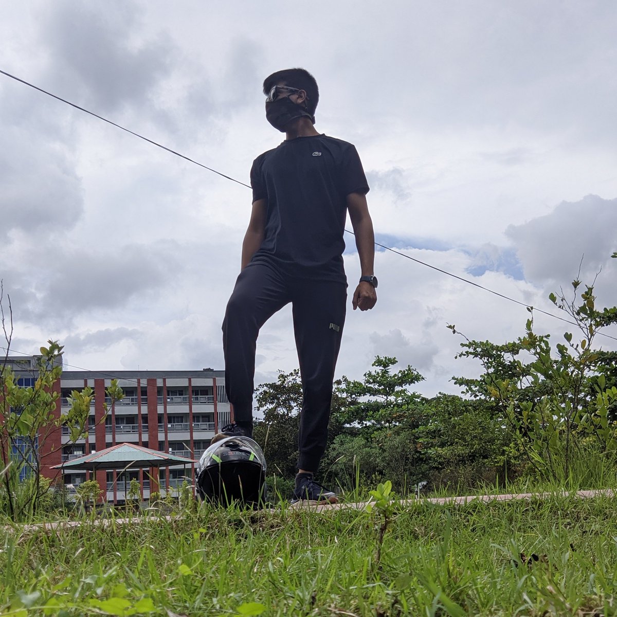 im_Tahmid's tweet photo. Life is like riding a bicycle. To keep your balance, you must keep moving..

More: https://t.co/4DnnosokYv

#riding #bike
#biker #trending #trend #tahmid #themaskedman #themuskydude #themaskyboy #candidphotography #candid https://t.co/LghSbGb5gk